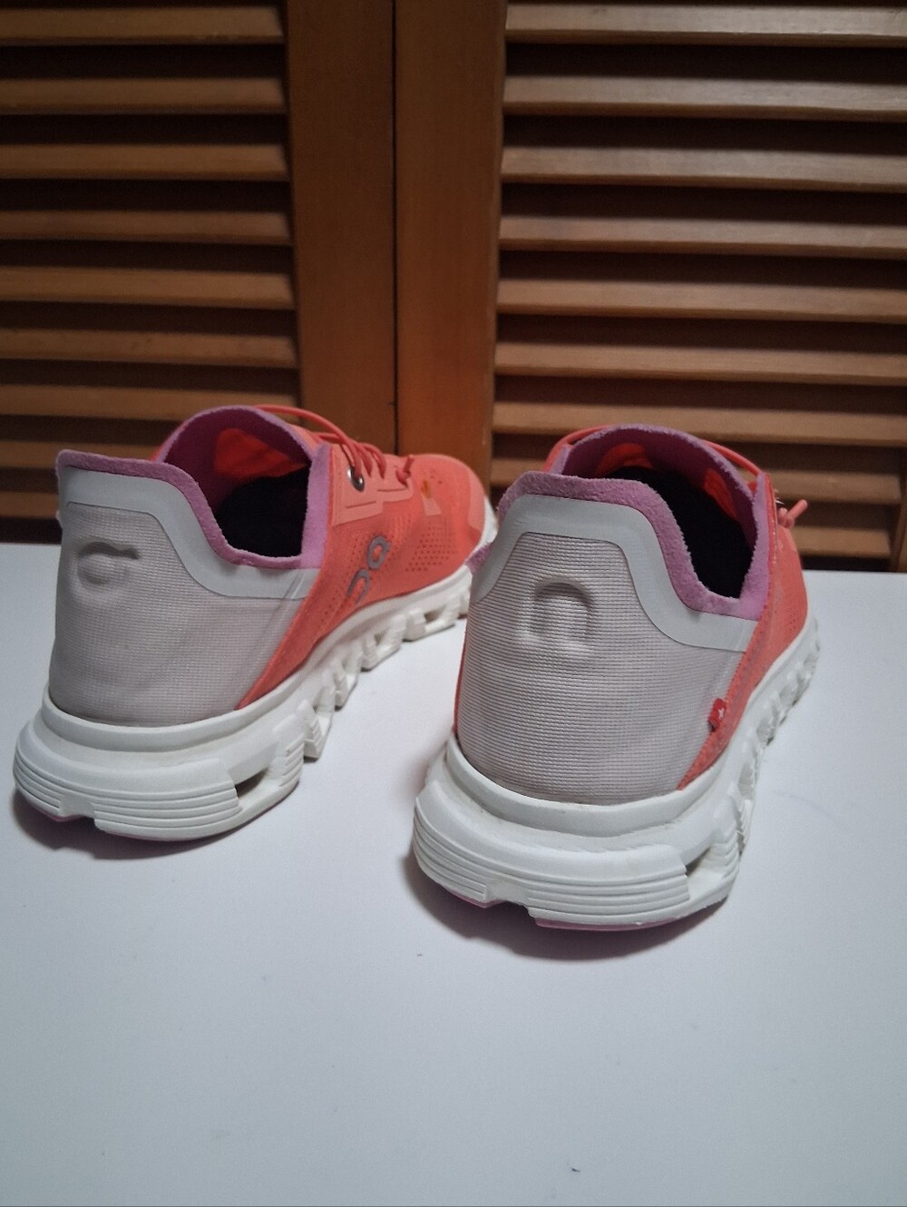 On Cloud 6 Coast Salmon Pearl Women's Sneaker * Size: 8.5 - Picture 5 of 7